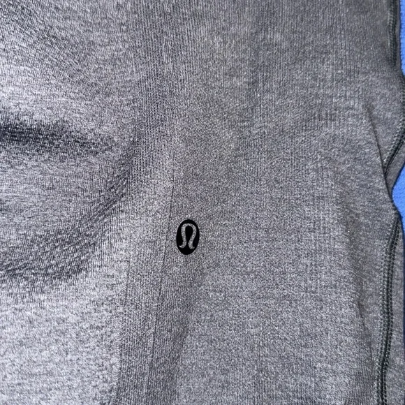 Lululemon leggins size 8 - Picture 2 of 4